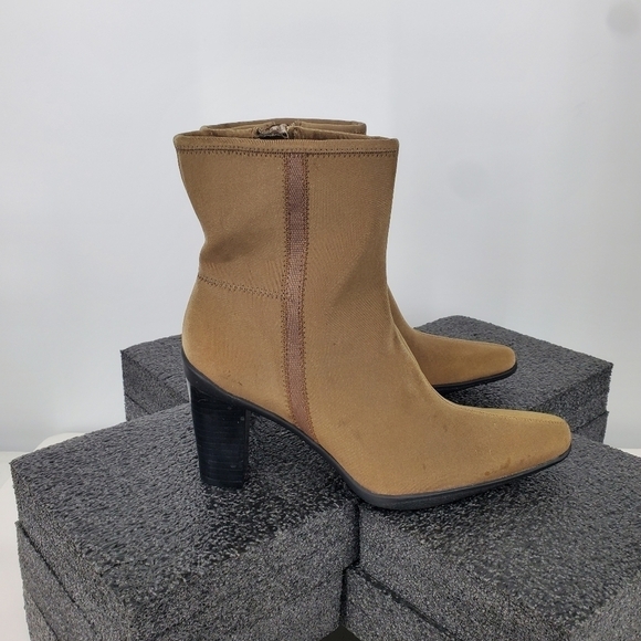 Apostrophe Womens Naomi Ankle Boot Heels Size 7M Beige Fabric Pointed Toe Shoes - Picture 7 of 14